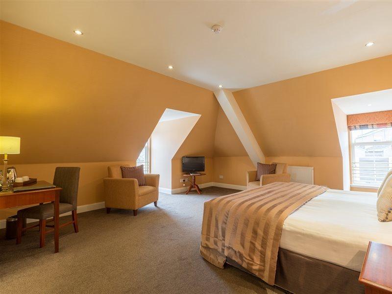 Отель Sherbrooke Castle 4*