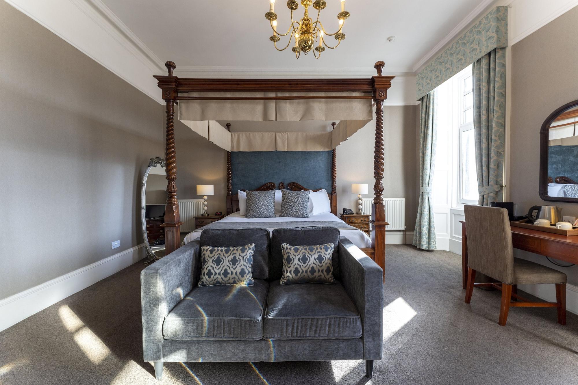 Sherbrooke Castle 4* Глазго